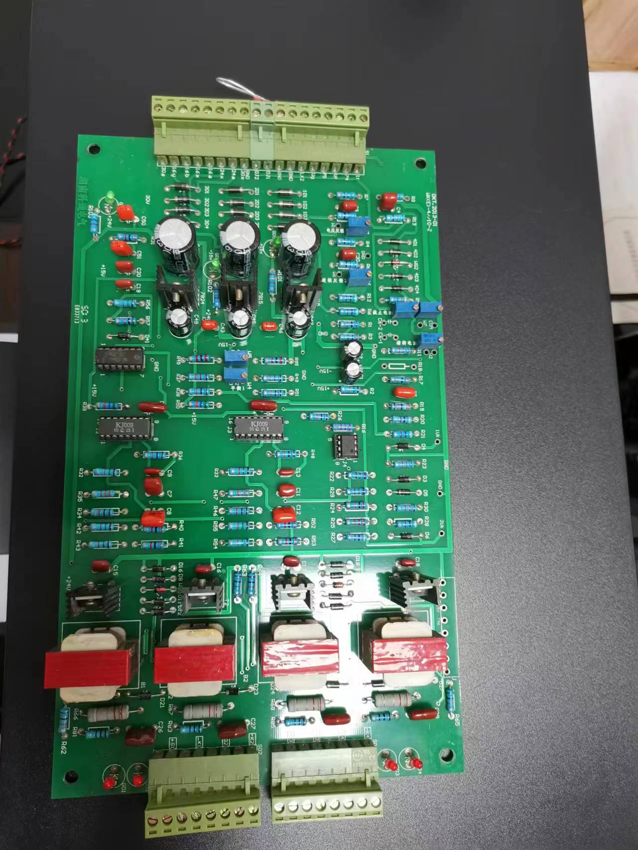 WK(E)-4. 10F電子調節板